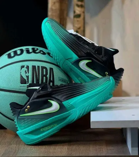 Nike Zoom GT Cut 3 Turbo Jrue Black Label 895