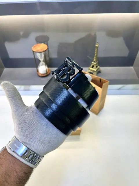 Burberry Black Glossy Reversible Belt Fa 670