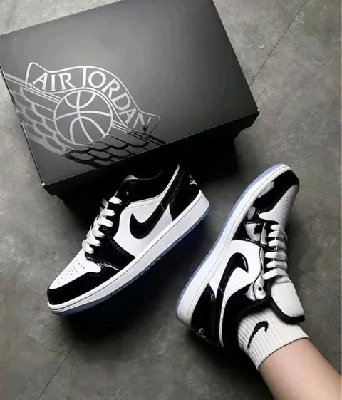 Air Jordan 1 Low Concord