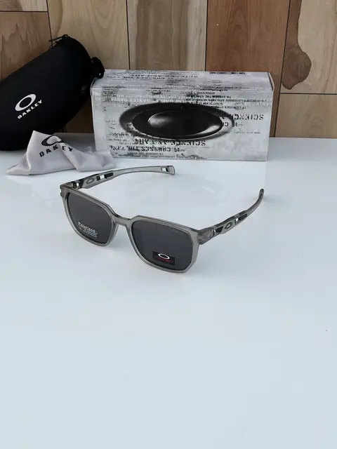 Oakley 3385 grey black