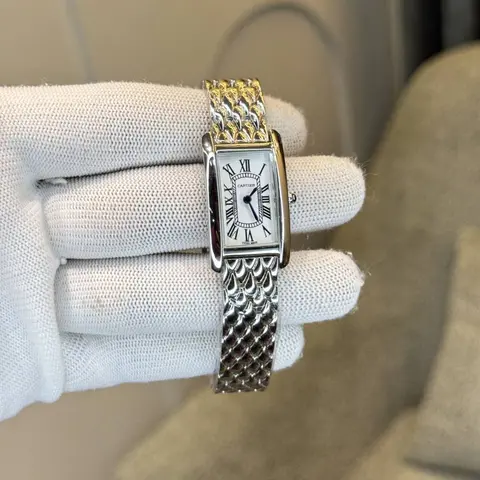 Cartier Square 095
