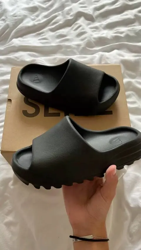 Adidas Yeezy Black Slides For Women With Original Box