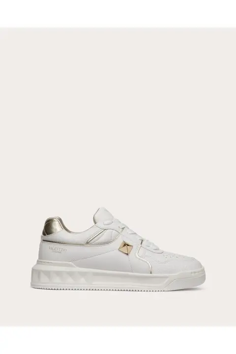 valentynoo garvani rockstud low top sneakers
