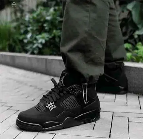 Nike Air Jordan Retro 4 Black Cat Semi UA 974