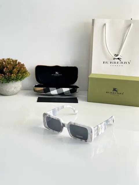 Burberry WMNS 11089 Marble Black