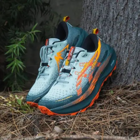 Asics Trabuco max 4 Trail Nova Orange 686