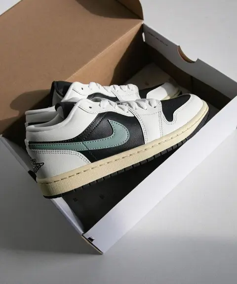 Nike Air Jordan 1 Low Jade Smoke Semi UA