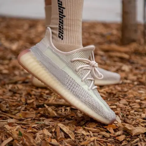 Adidas yeezy boost 350 v2 citrin SEMI UA With All Accesories--SALE