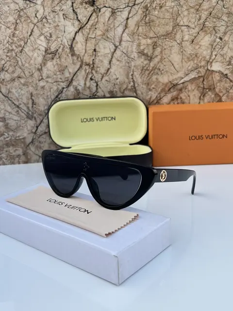 Louis Vuitton 2218 full black