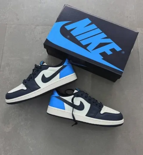 Air Jordan 1 Low OG Obsidian