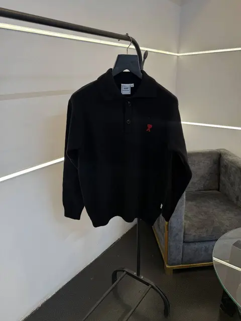 Ami imported knitted collared sweatshirt with brand button black