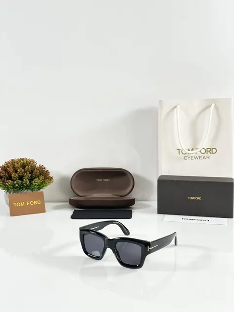 Tomfor 184 Black