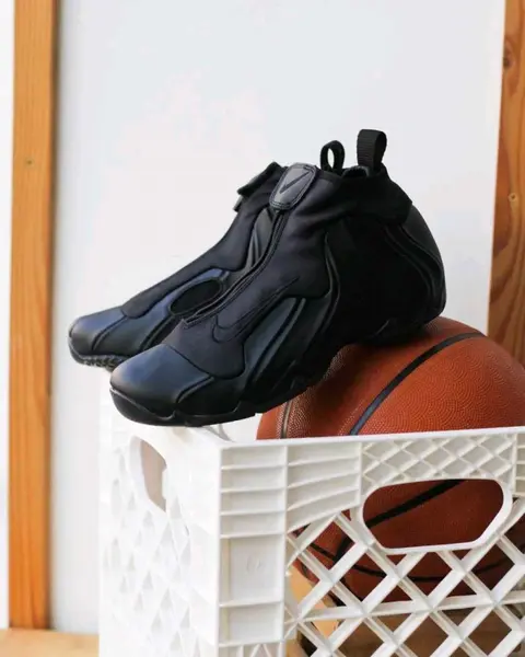 Nike Air Flightposite Triple Black 1213