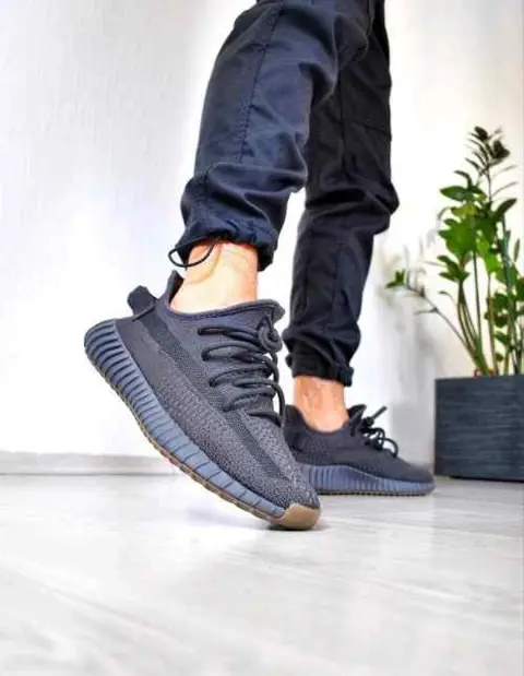 Adidas yeezy boost 350 v2 black cinder semi ua 195