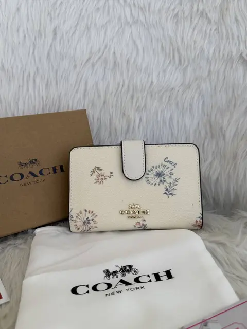 Coach A3 Corner Zip Signature Wallet With Original Box DustCover Tags Card Highend Quality