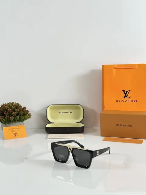 LV 1502 Gold Black