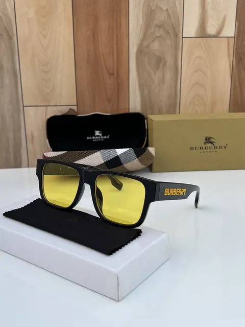 Burberry wayfero yellow