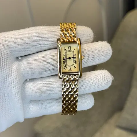 Cartier Square 095