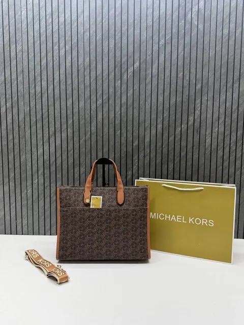 Michael Kors CB Gigi ZipperTote With DustCover CarryBag