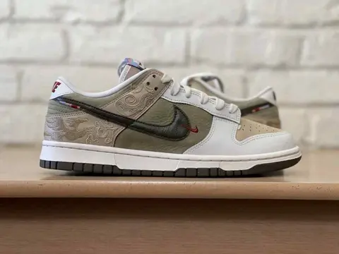Nike Dunk Low SE Retro LNY Year of the Horse