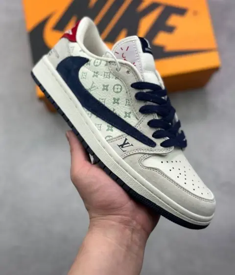 Travis Scott x Fragment Design x Air Jordan 1 Low OG SP Loius Vutton 2005