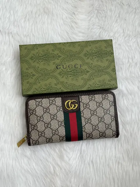 Gucci 88 Zippy Wallet With Original Box