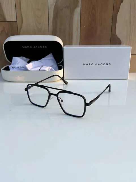 Marc jacobs 505 black plano