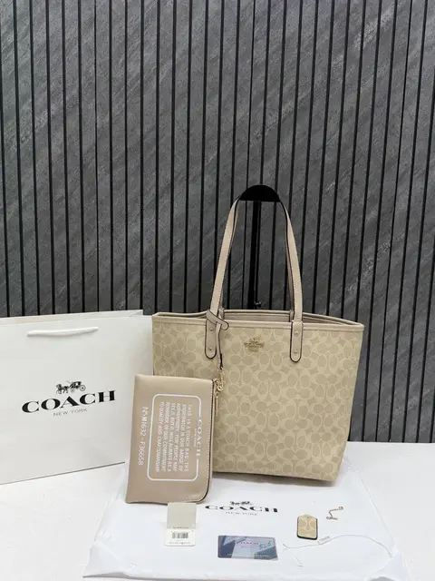 Coach CB 02 Milk Tea Reversible City Tote With Wallet CarryBag & Original DustCover