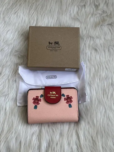 Coach 608 Pink Small Flap Wallet With OriginalBox DustCover Premium