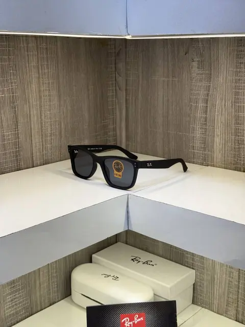 Raybaan RB0502 Reverse Wayfarer (Matt Black)