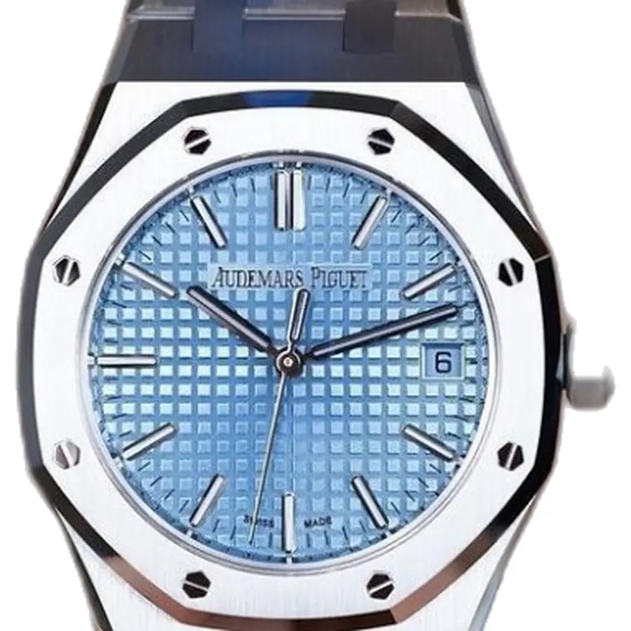 Audemars piguet royal Oak Quartz - dial close-up